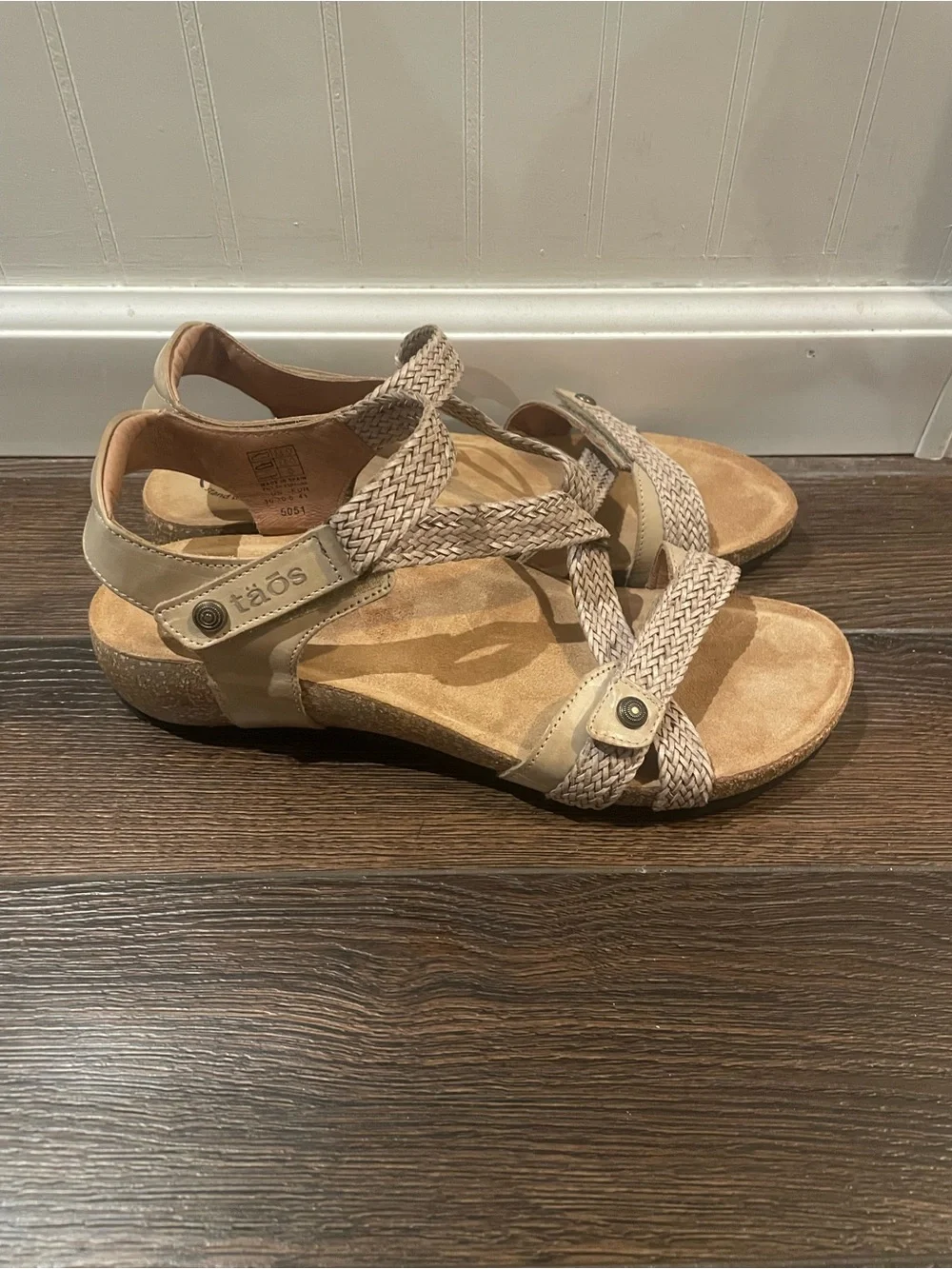 Taos Trulie Braided Wedge Sandal Comfort Adjustable in Stone EU 41/US 10/10.5